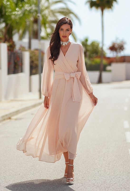 Jasno beżowa sukienka z szyfonu Sydney