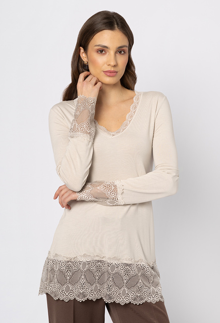 Ecru wiskozowa bluzka w serek wykończona koronką