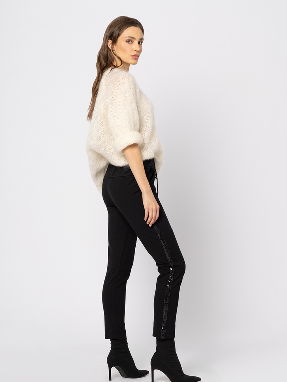 Czarne wiskozowe spodnie z cekinowym lampasem