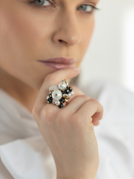 Pierścionek z perełkami