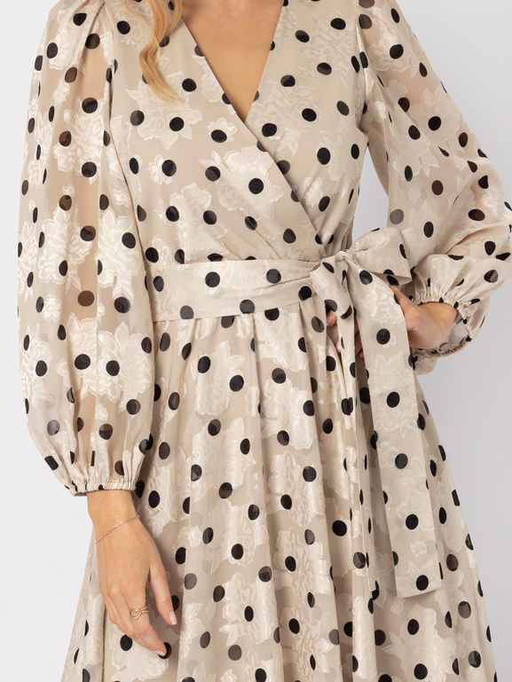 Beżowa sukienka w czarne grochy z wiązaniem