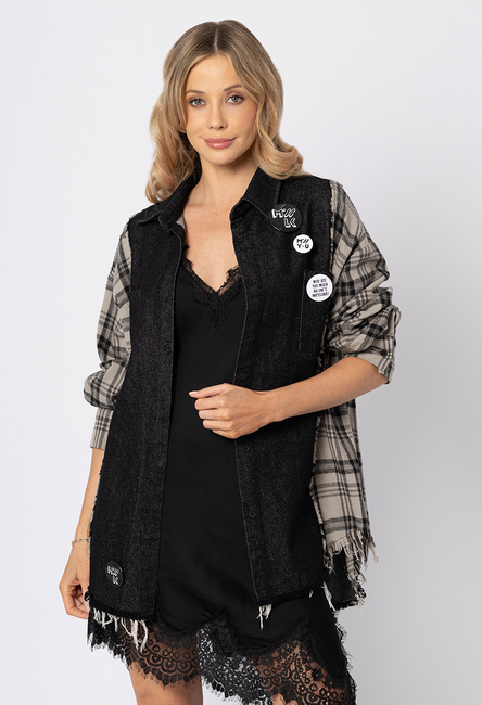 Bawełniana koszula w kratę łączona z jeansem