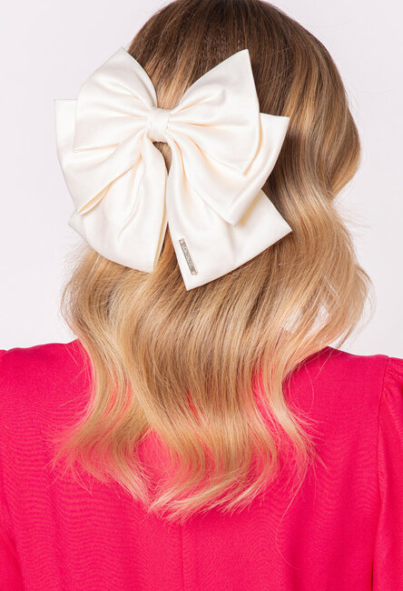 Krótka kokarda do włosów w kolorze ecru