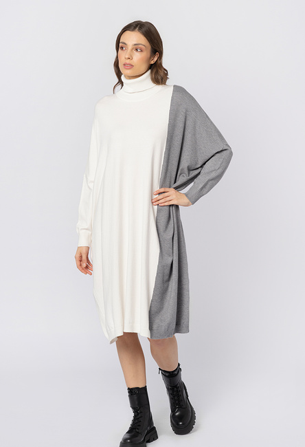 Ecru sukienka z dzianiny z szarym pasem