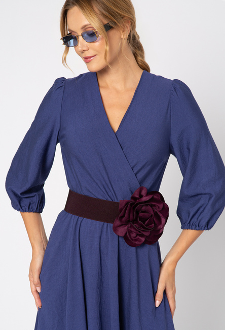 Pasek z bordowym kwiatem