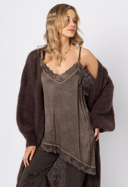 Brązowy top z wiskozy zakończony koronką