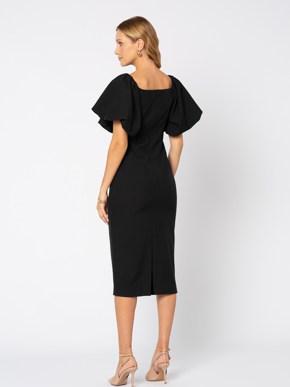 Czarna sukienka z bufkami
