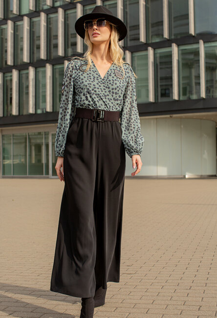 Kombinezon z zieloną górą i naszywkami z elastycznym paskiem Trieste