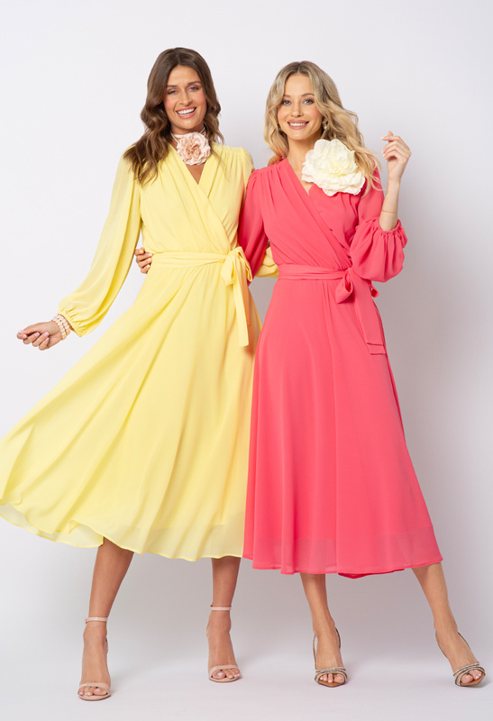 Sukienka z koralowego szyfonu Olympia