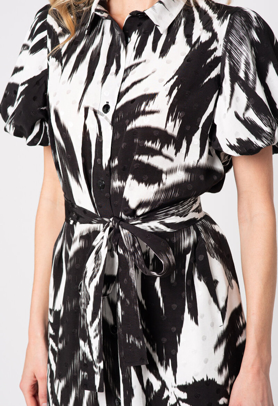 Sukienka z bufkami w biało-czarne wzory Alegranza