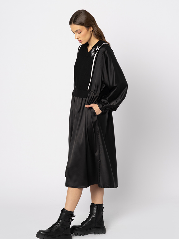 Czarna sukienka z łączonych tkanin