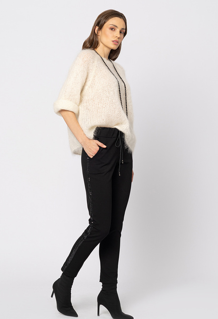 Czarne wiskozowe spodnie z cekinowym lampasem