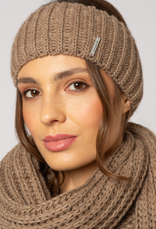 Szal w komplecie z opaską w kolorze fango