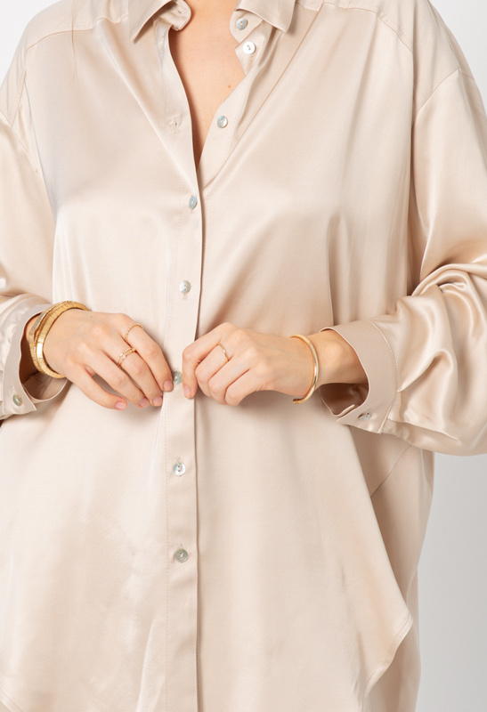 Bezowa satynowa koszula z wiskozy Chloe